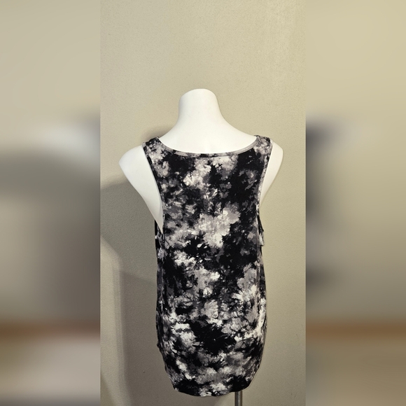 Torrid Super Soft Sleep Tank Women's Size 1 - Picture 3 of 4